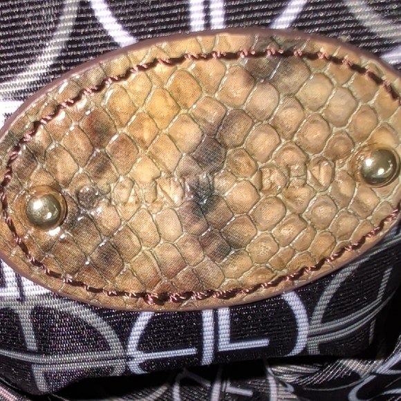 Gianni Bini foldover clutch bag in a brown and blue snake print - Picture 2 of 8